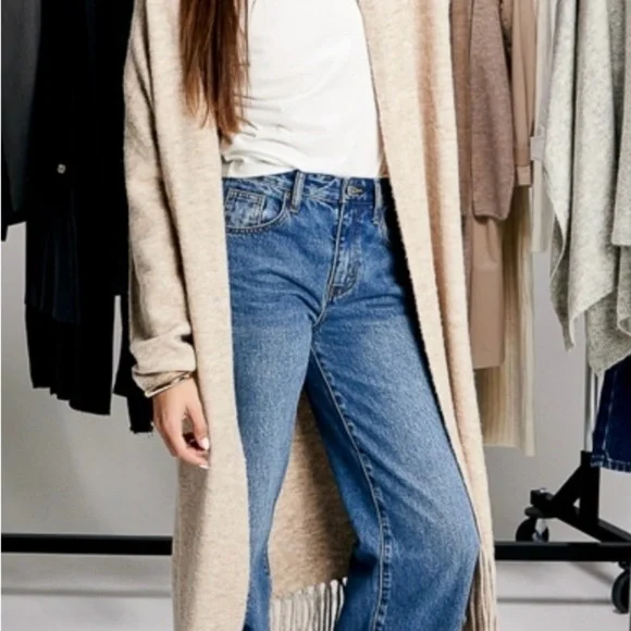 Billie Mid Rise Straight Leg Blue Jeans - Picture 12 of 16